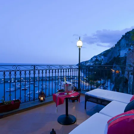 Afrodite Apartment *